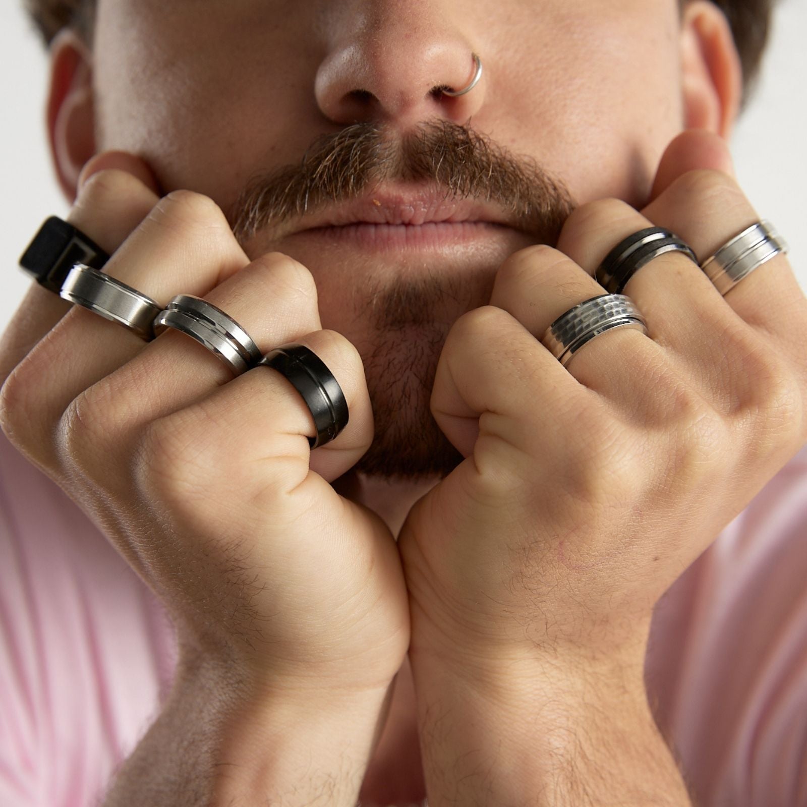Anillo Unisex Geométrico 2 líneas Caladas - Acero Inoxidable