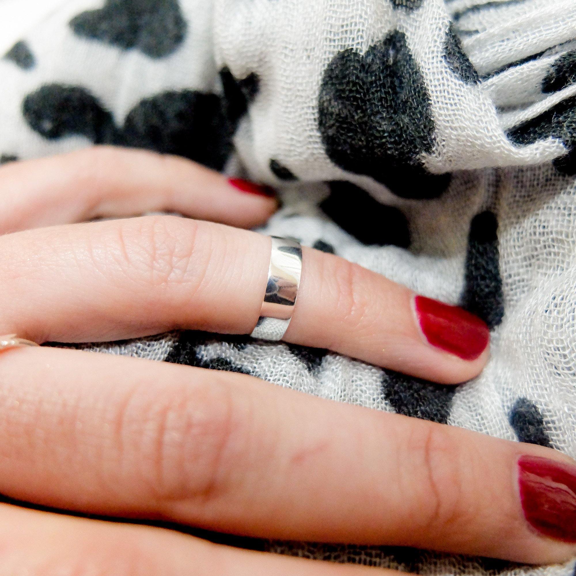 anillo midi grueso plata - Goia
