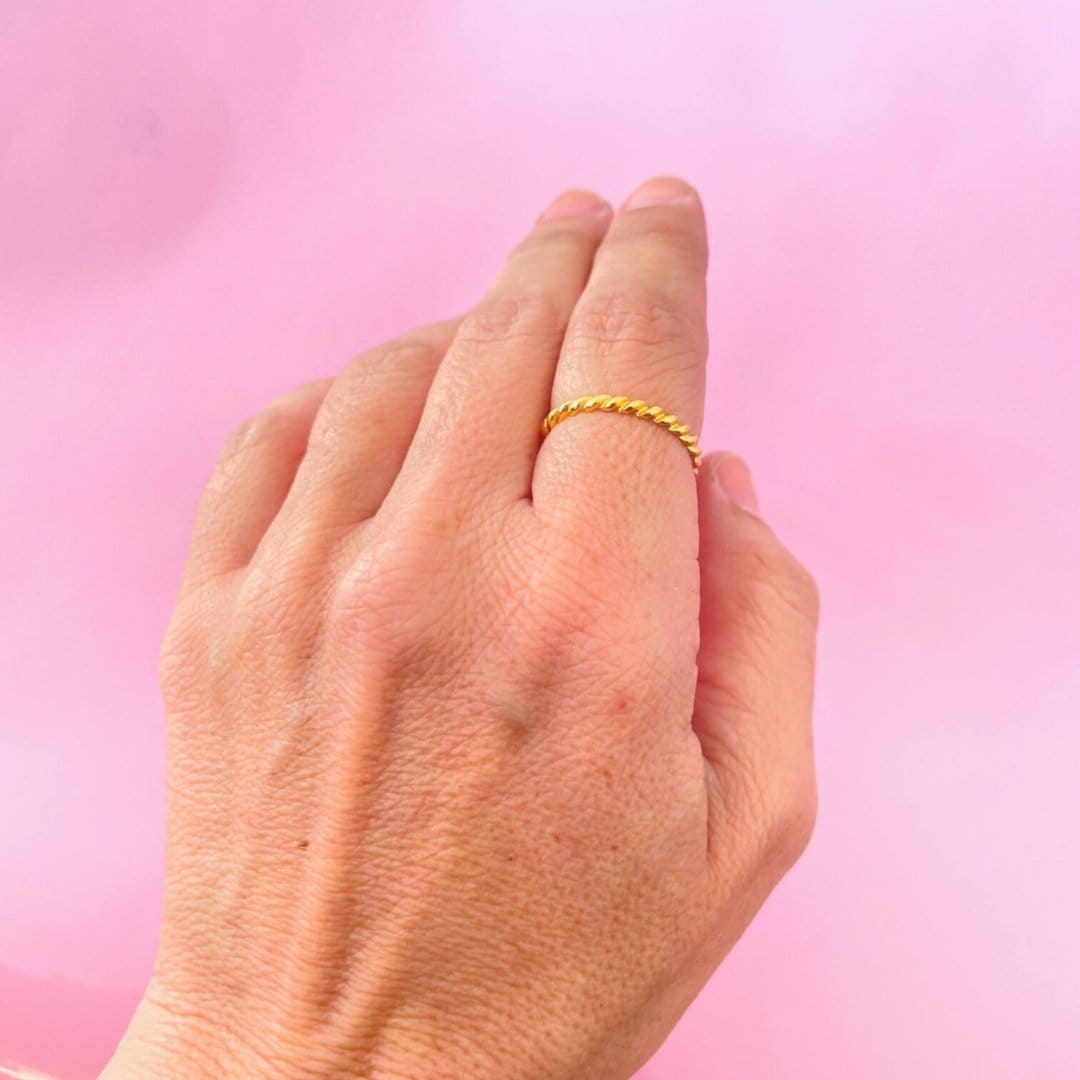 Anillo Retorcido Grueso Gold