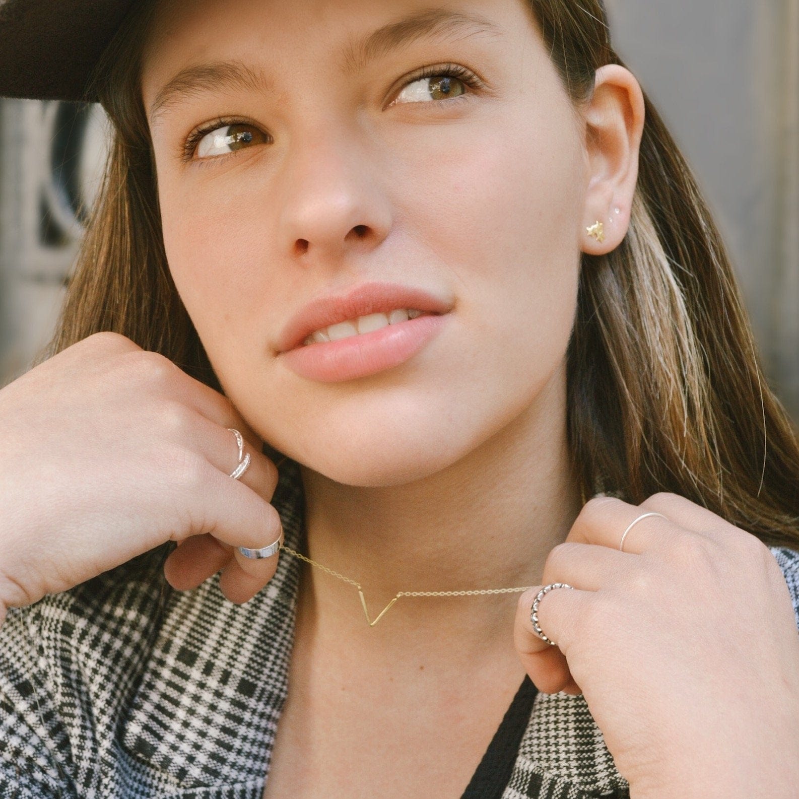 GOIA COLLAR Collar V chica gold