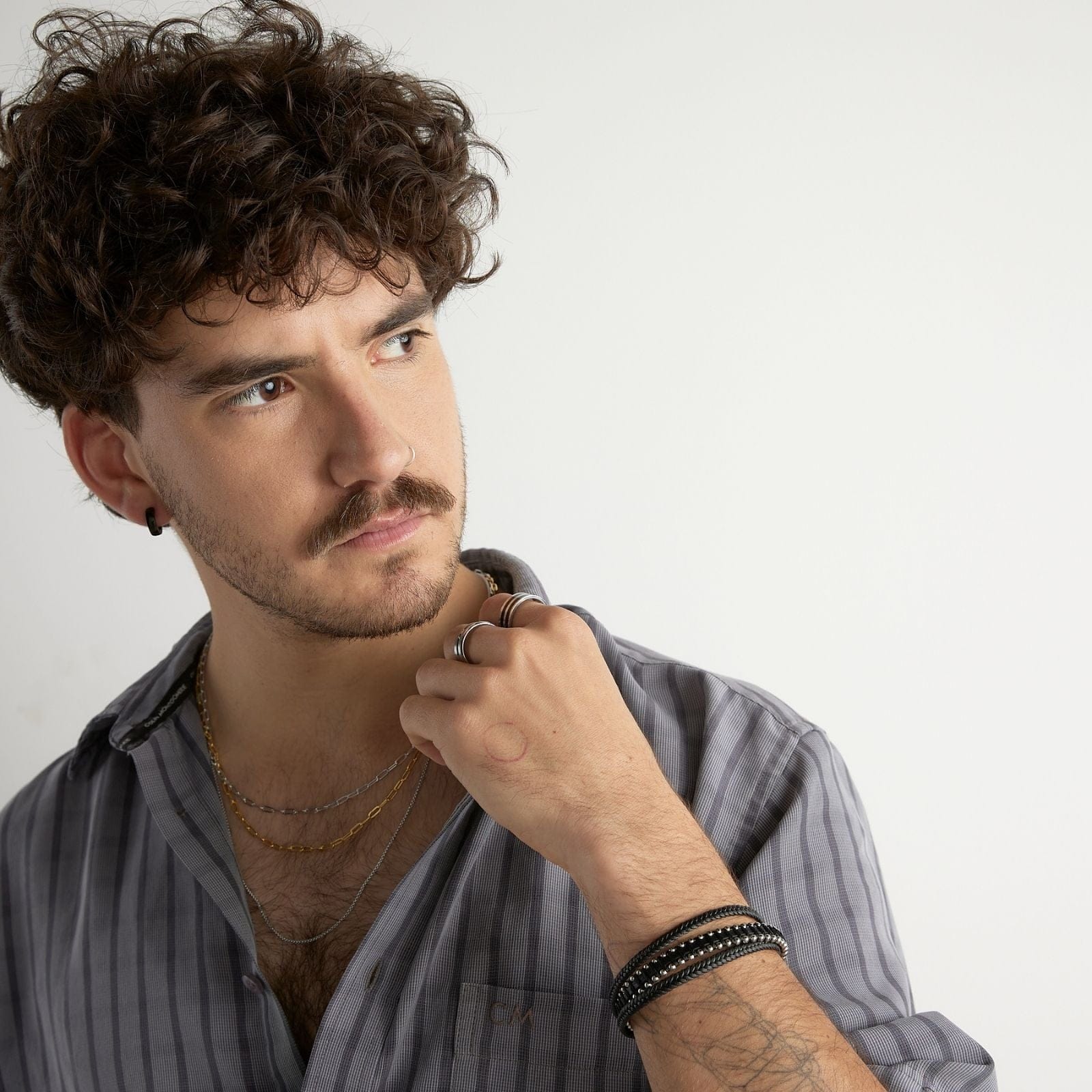 Goia PULSERA Pulsera unisex Rockera Triple Cuero Sintético Acero Inoxidable - Plateada