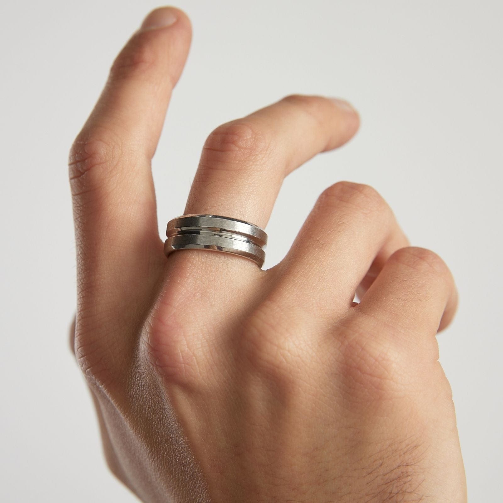 Goia ANILLO Anillo Unisex Geométrico 1 línea Calada - Acero Inoxidable - Plateado