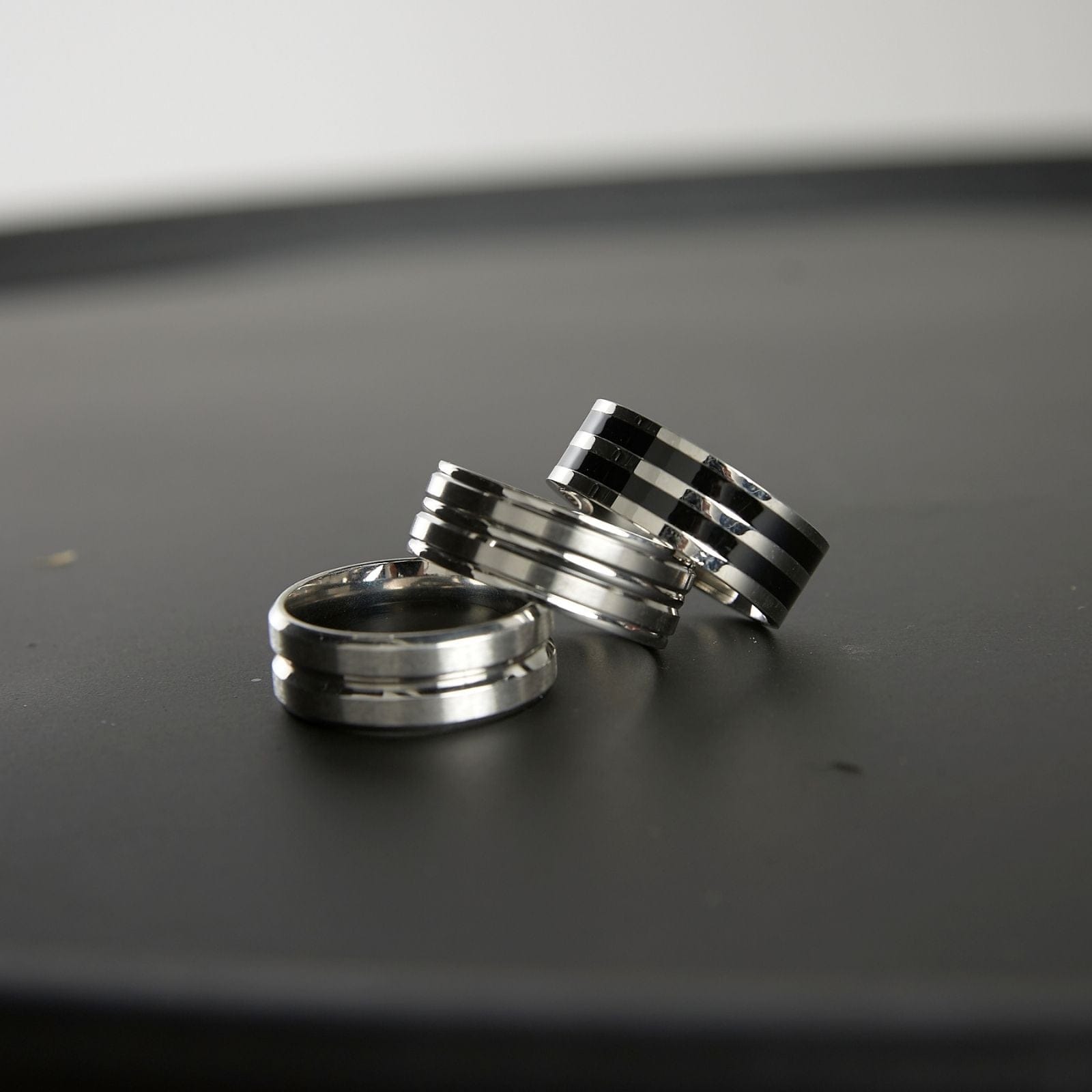 Goia ANILLO Anillo Unisex Geométrico 1 línea Calada - Acero Inoxidable - Plateado